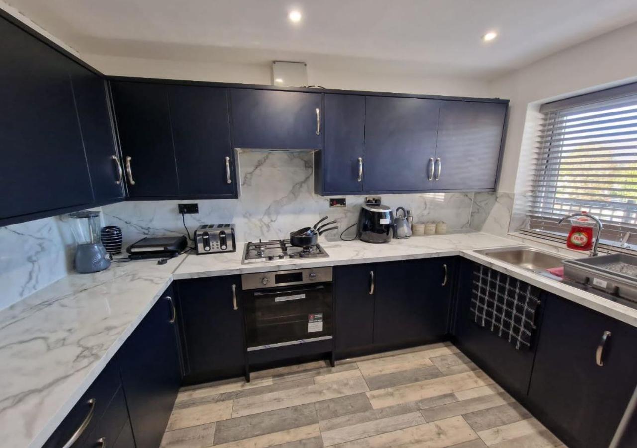 Private Room In London Enfield With Parking Bagian luar foto