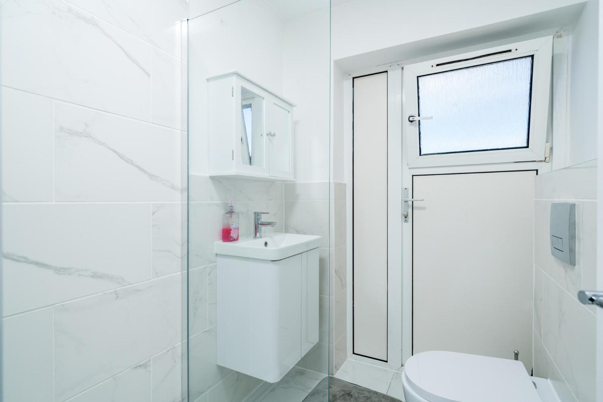 Private Room In London Enfield With Parking Bagian luar foto
