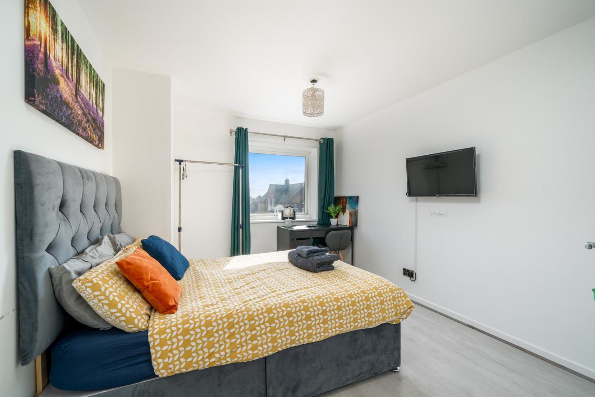 Private Room In London Enfield With Parking Bagian luar foto